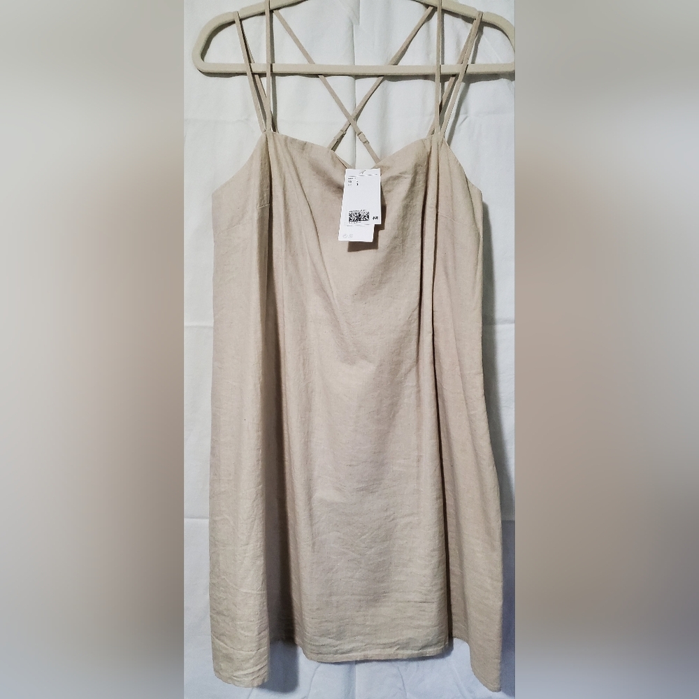 H&M Light Beige Sleeveless Blouse